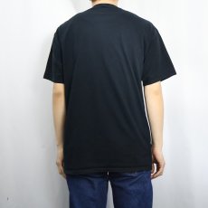 画像3: Steven Rhodes "My first Knife Fight" イラストプリントTシャツ BLACK L (3)