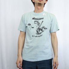画像2: 70's USA製 "Musicians do it with rhythm!" イラストプリントTシャツ L (2)