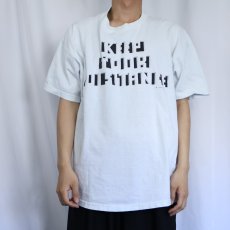 画像2: 90's USA製 "KEEP YOUR DISTANCE" ギミックプリントTシャツ XL (2)