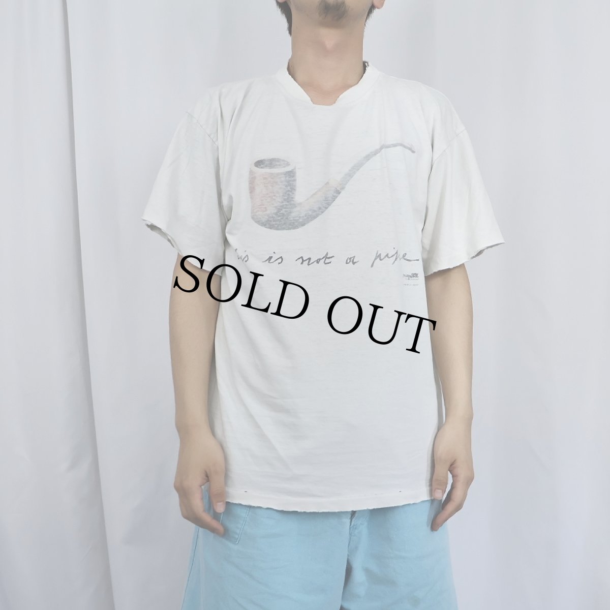 画像2: 90's Rene Magritte "The Treachery of Images" アートプリントTシャツ XXL (2)