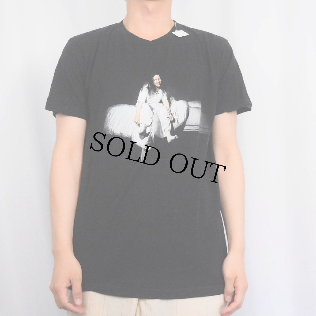 画像2: Billie Eilish "When We All Fall Asleep, Where Do We Go?" ミュージシャンフォトプリントTシャツ BLACK M (2)