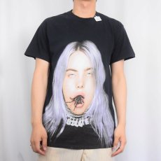 画像2: Billie Eilish "you should see me in a crown" ミュージシャンフォトプリントTシャツ BLACK M (2)