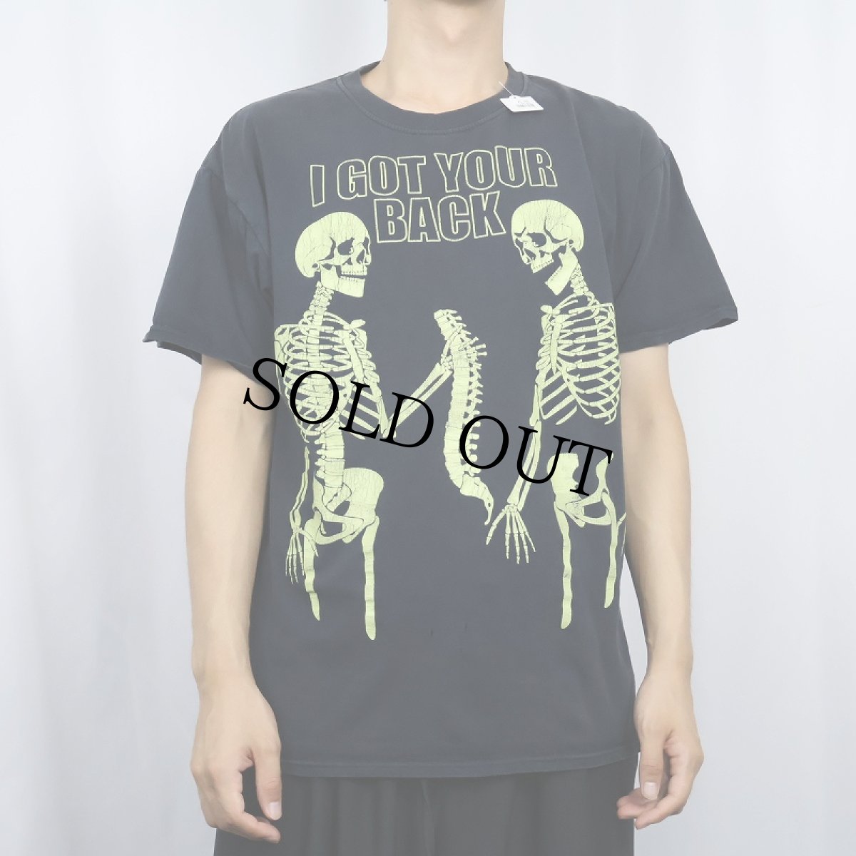 画像2: "I GOT YOUR BACK" スカル シュールプリントTシャツ (2)