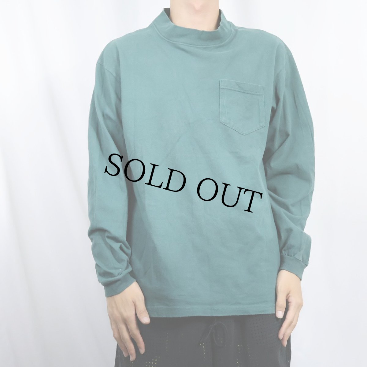 画像2: 90's KEY ELEMENTS USA製 モックネック 無地ポケットロンT M (2)