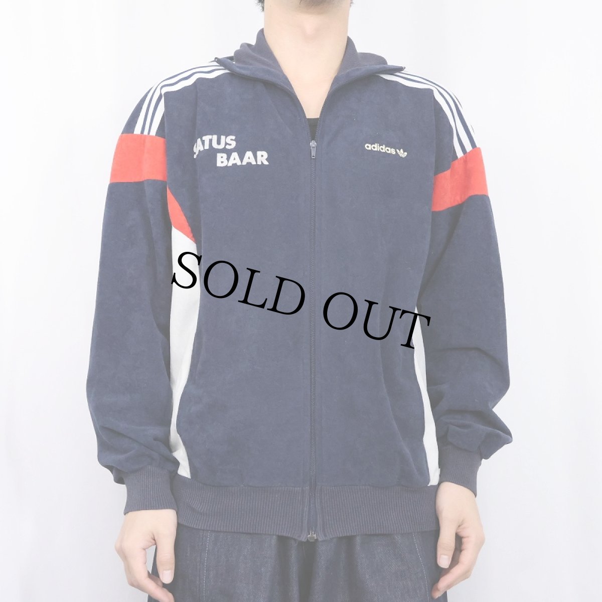 画像2: 80's adidas FRANCE製 切り替えデザイン フロッキープリント ベロアトラックジャケット NAVY SIZE180 (2)