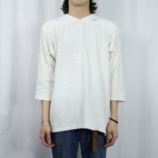 画像3: 60〜70's "Seekins Dairy" チェーン刺繍 Vネック コットンフットボールTシャツ (3)