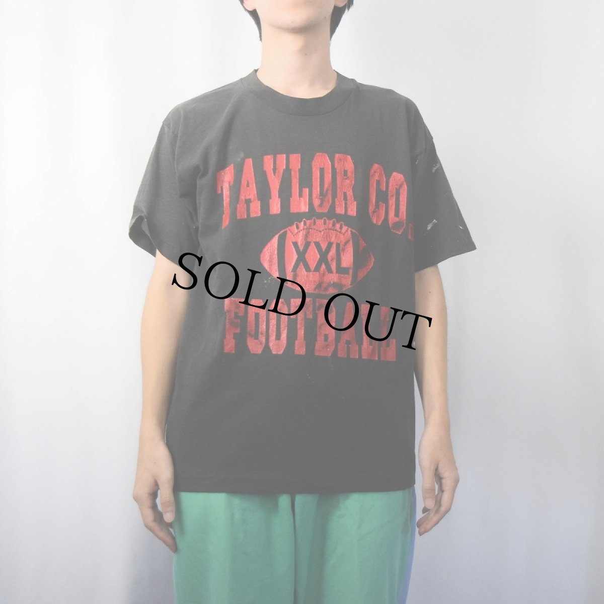 画像2: 90's USA製 "TAYLOR CO. FOOTBALL" プリントTシャツ L (2)