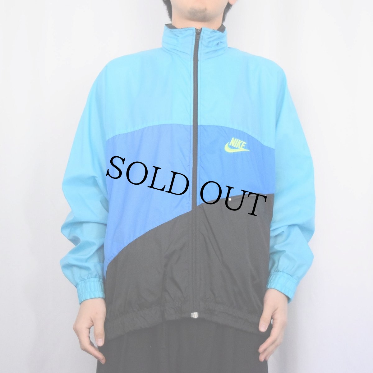 画像2: 90's NIKE 銀タグ 切り替えデザイン ナイロンジャケット L (2)