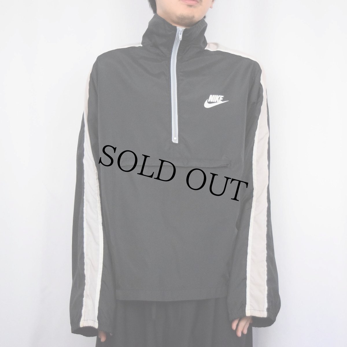 画像2: 80's NIKE 紺タグ ハーフジップ ナイロンジャケット BLACK L (2)