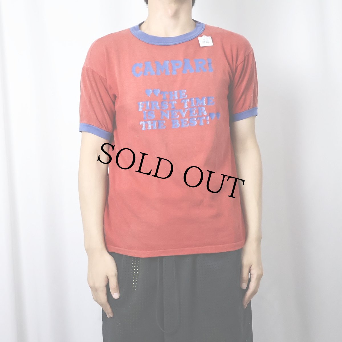 画像2: 80's CAMPARI "THE FIRST TIME..." リキュールプリントリンガーTシャツ M (2)