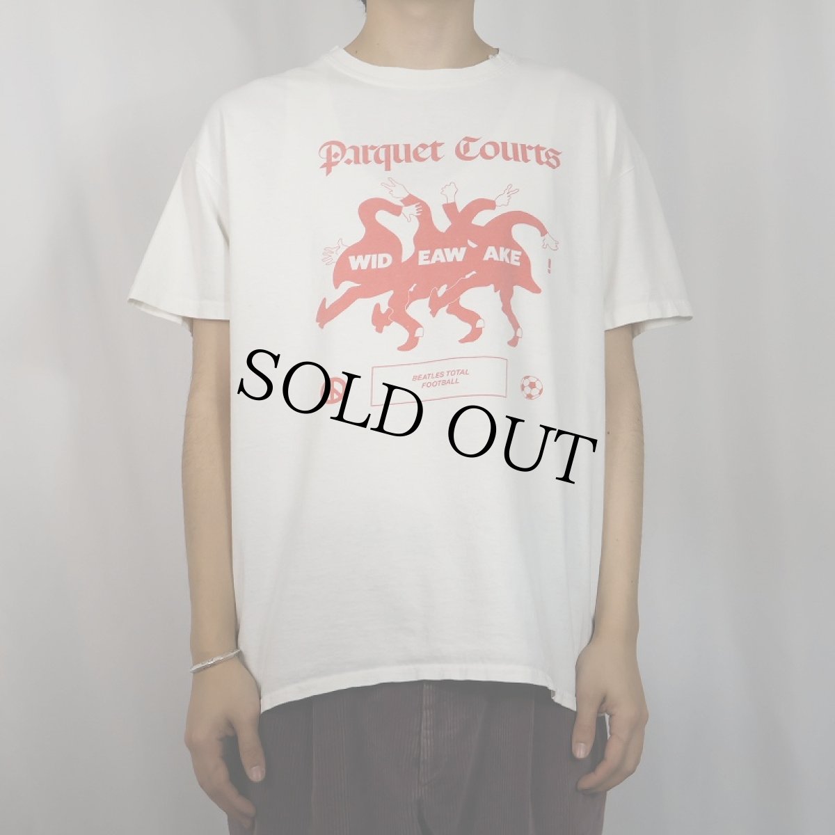 画像2: Parquet Courts "Wide Awake! Beatles Total Football" ロックバンドTシャツ (2)