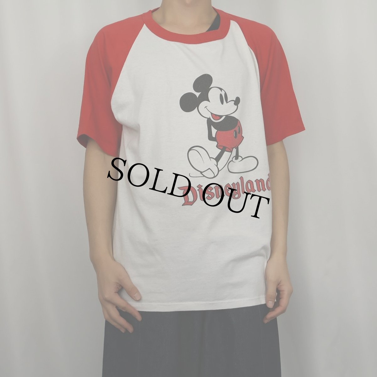 画像2: 80〜90's Disney MICKEY MOUSE USA製 白靴ミッキー キャラクタープリントラグランTシャツ XL (2)