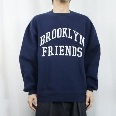 画像2: 90's RUSSELL ATHLETIC USA製 "BROOKLYN FRIENDS" 前V プリントスウェット NAVY L (2)