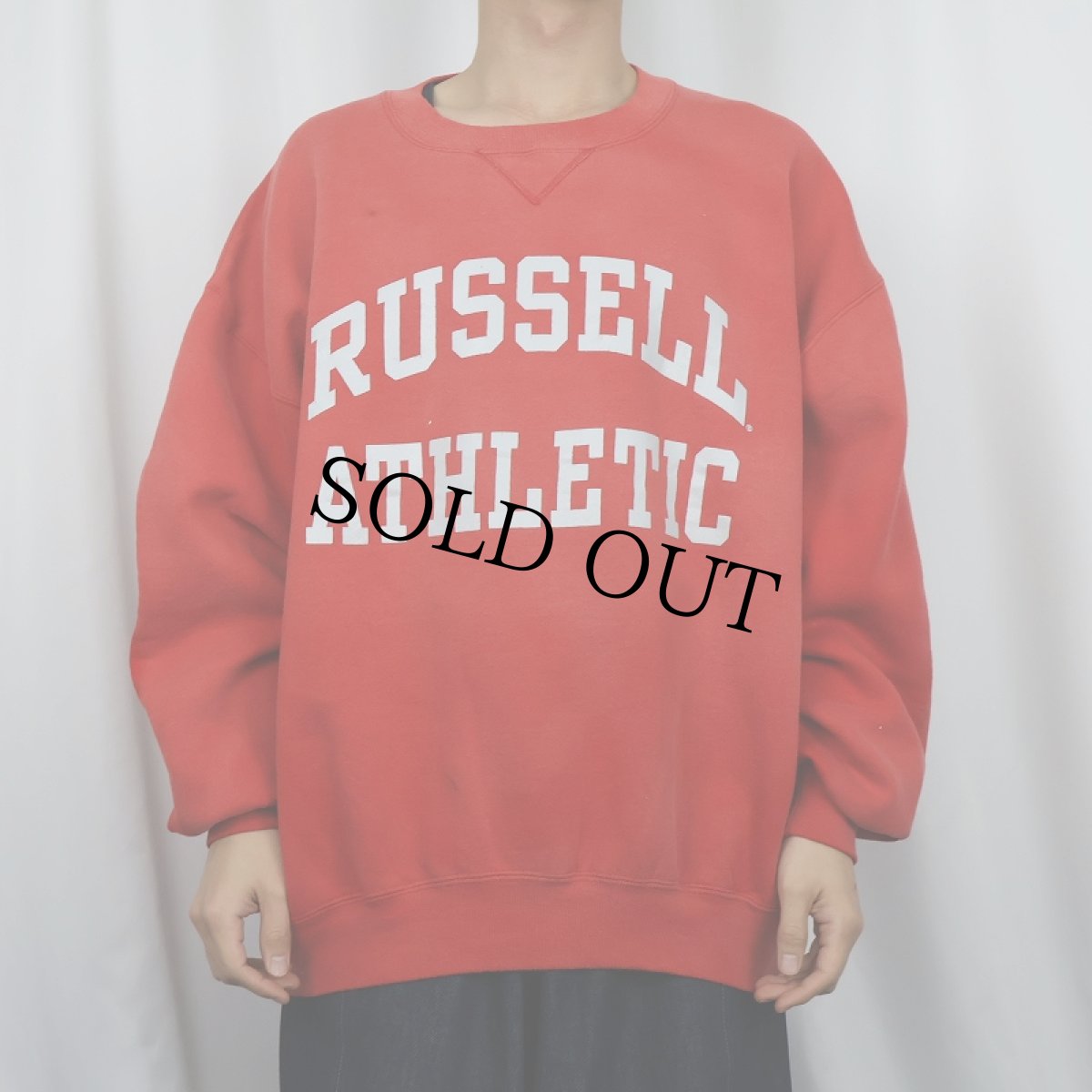 画像2: 90's RUSSELL ATHLETIC USA製 "RUSSELL ATHLETIC" 前V プリントスウェット XXL (2)