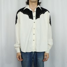 画像2: 80's Lilia Smitty USA製 "チリメン" コンチョボタン付き レーヨン×コットンウエスタンシャツ L (2)