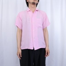 画像2: 60's Paddle and Saddle 刺繍入り レーヨンオープンカラーシャツ M (2)