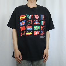 画像2: 90's UNITED COLORS OF BENETTON. 国旗プリントTシャツ BLACK XL (2)