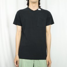 画像2: 90's FRUIT OF THE LOOM USA製 無地ポケットTシャツ BLACK M (2)