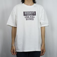 画像2: HERSHEY'S "MILK CHOCOLATE" お菓子企業 ロゴプリントTシャツ XL (2)