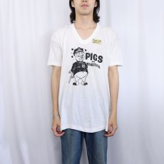 画像2: 70's "PIGS ARE BEAUTIFUL" Vネック ブタイラストプリントTシャツ DEADSTOCK XL (2)