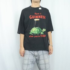 画像2: GUINNESS BEER "when you're TIRED" ビールメーカー プリントTシャツ BACK (2)