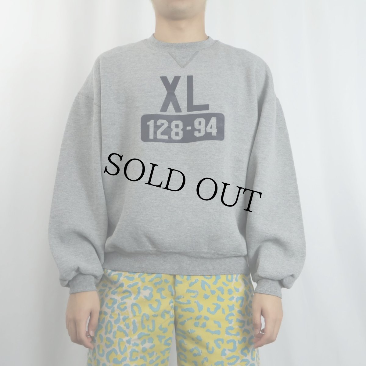 画像2: 90's RUSSELL ATHLETIC USA製 "XL 128-94" プリントスウェット XL (2)