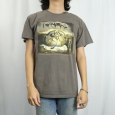 画像2: Salvador Dali "Geopoliticus Child Watching the Birth of the New Man" アートプリントTシャツ M (2)