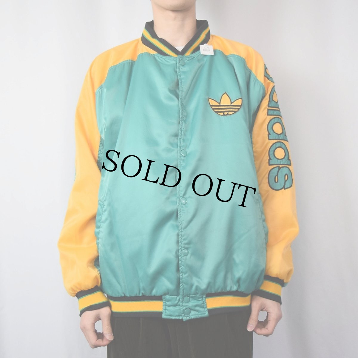 画像2: 80's adidas ロゴワッペン 2トーン ナイロンスタジャン (2)