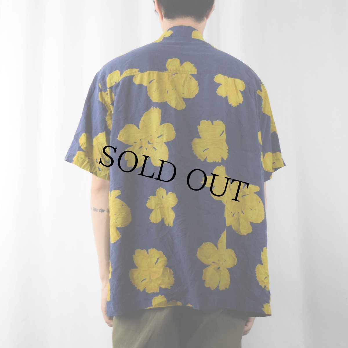 画像3: UN TIED ハイビスカス柄 シルクアロハシャツ XL (3)