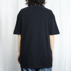 画像3: Steven Rhodes "Don't Talk to Strangers" イラストプリントTシャツ BLACK XL (3)