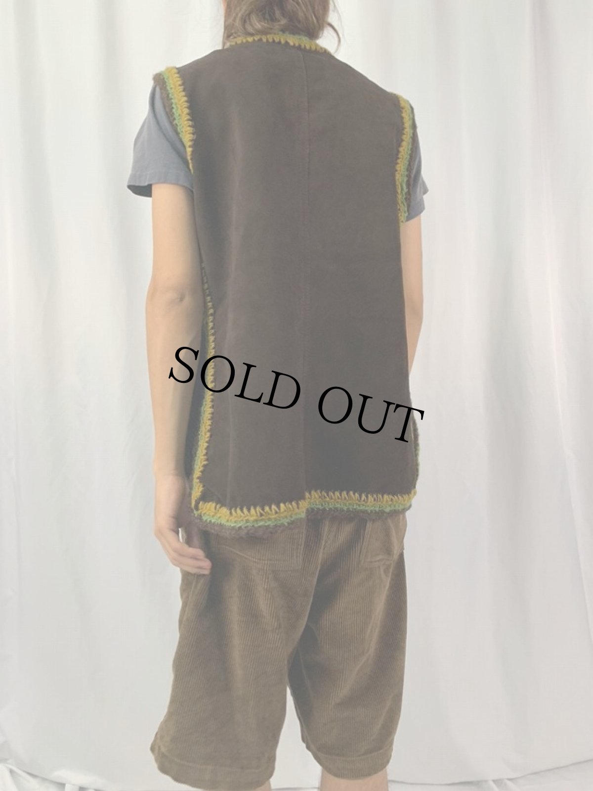 画像4: ニットパイピング デザインスエードベスト (4)