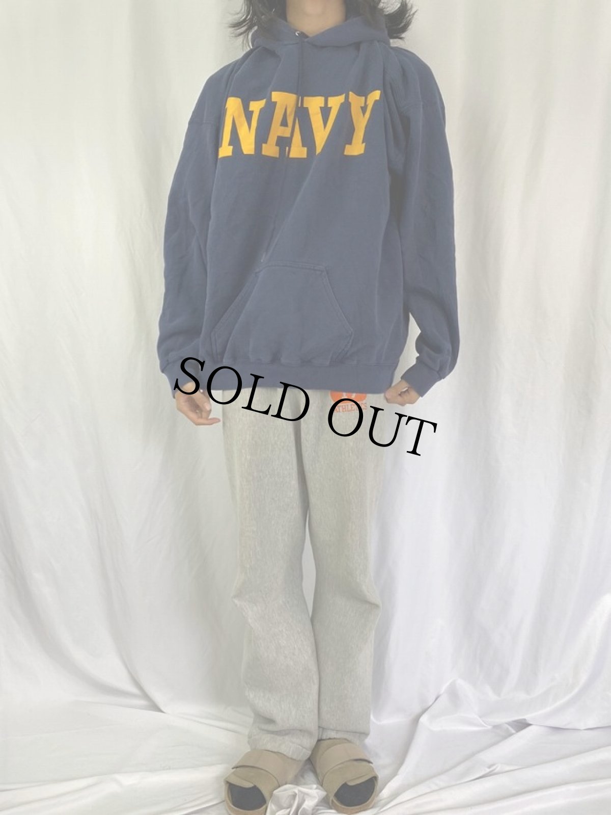 画像2: 90's〜 DISCUS USA製 "NAVY" プリントスウェットフーディー XL (2)