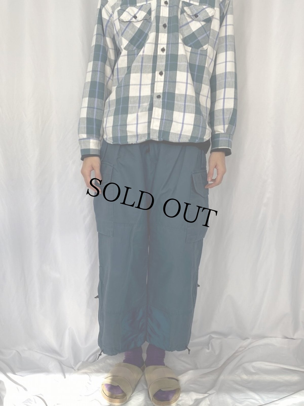 画像2: 90's ROYAL CANADIAN AIR FORCE C/WW Trousers W28-33 (2)