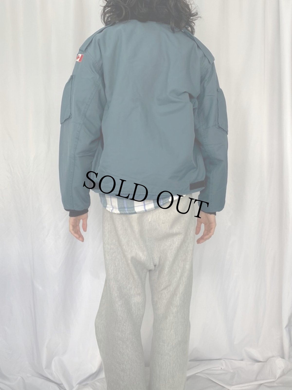 画像4: 90's ROYAL CANADIAN AIR FORCE パッチ付き フライトジャケット (4)