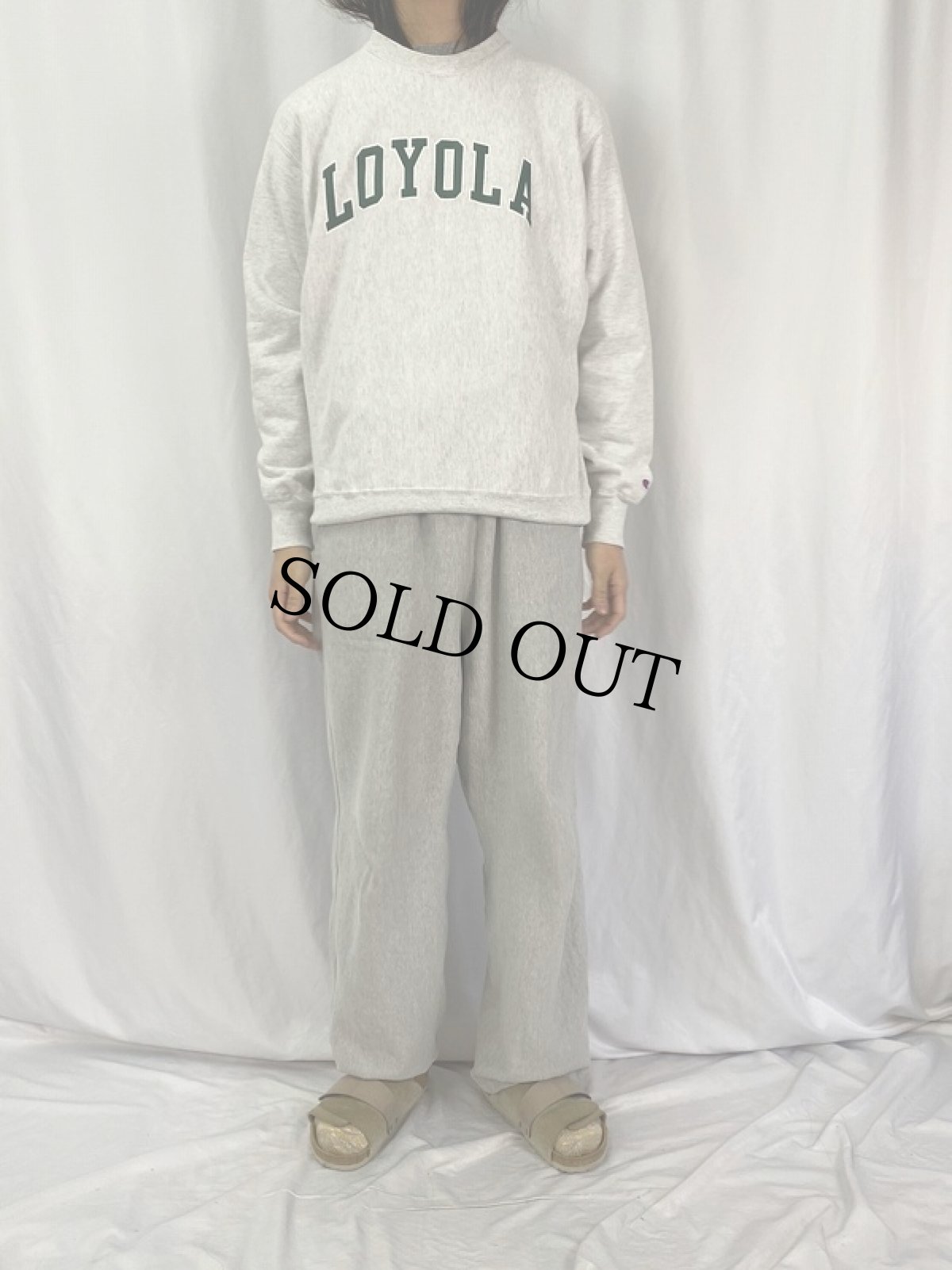 画像2: 00's Champion REVERSE WEAVE "LOYOLA" プリントスウェット M (2)