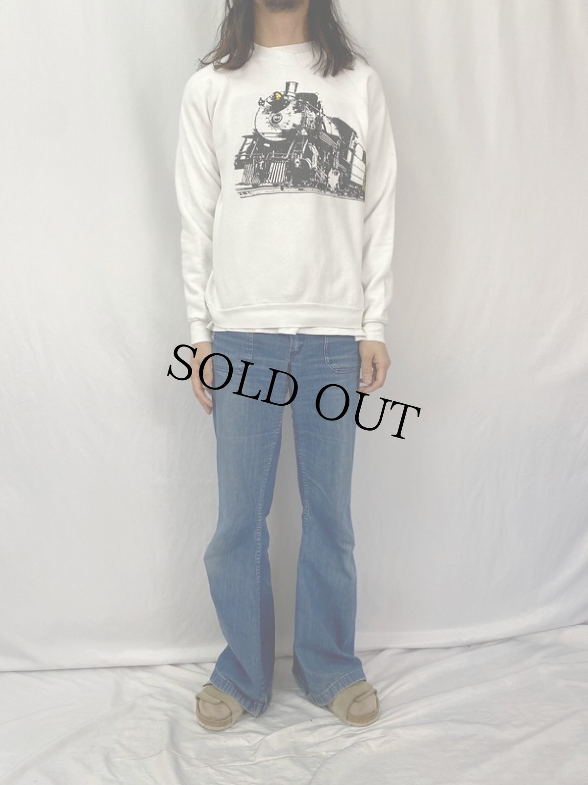 画像2: 80〜90's USA製 汽車プリント ラグランスウェット L (2)