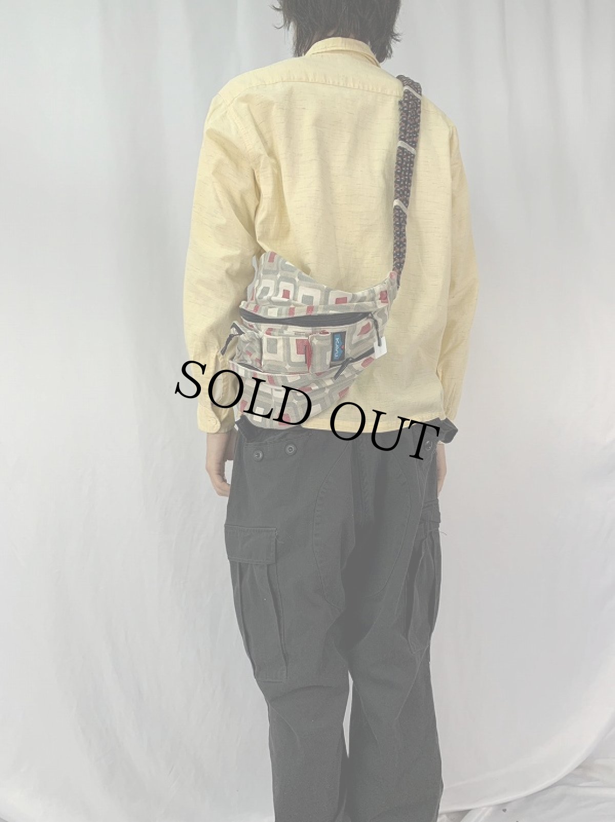 画像2: KAVU 総柄 ワンショルダーバッグ (2)