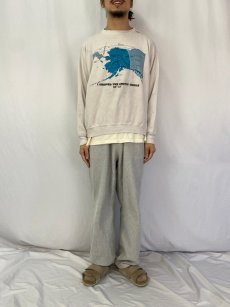 画像2: 90's USA製 "I CROSSED THE ARCTIC CIRCLE" 地図プリントスウェット L (2)