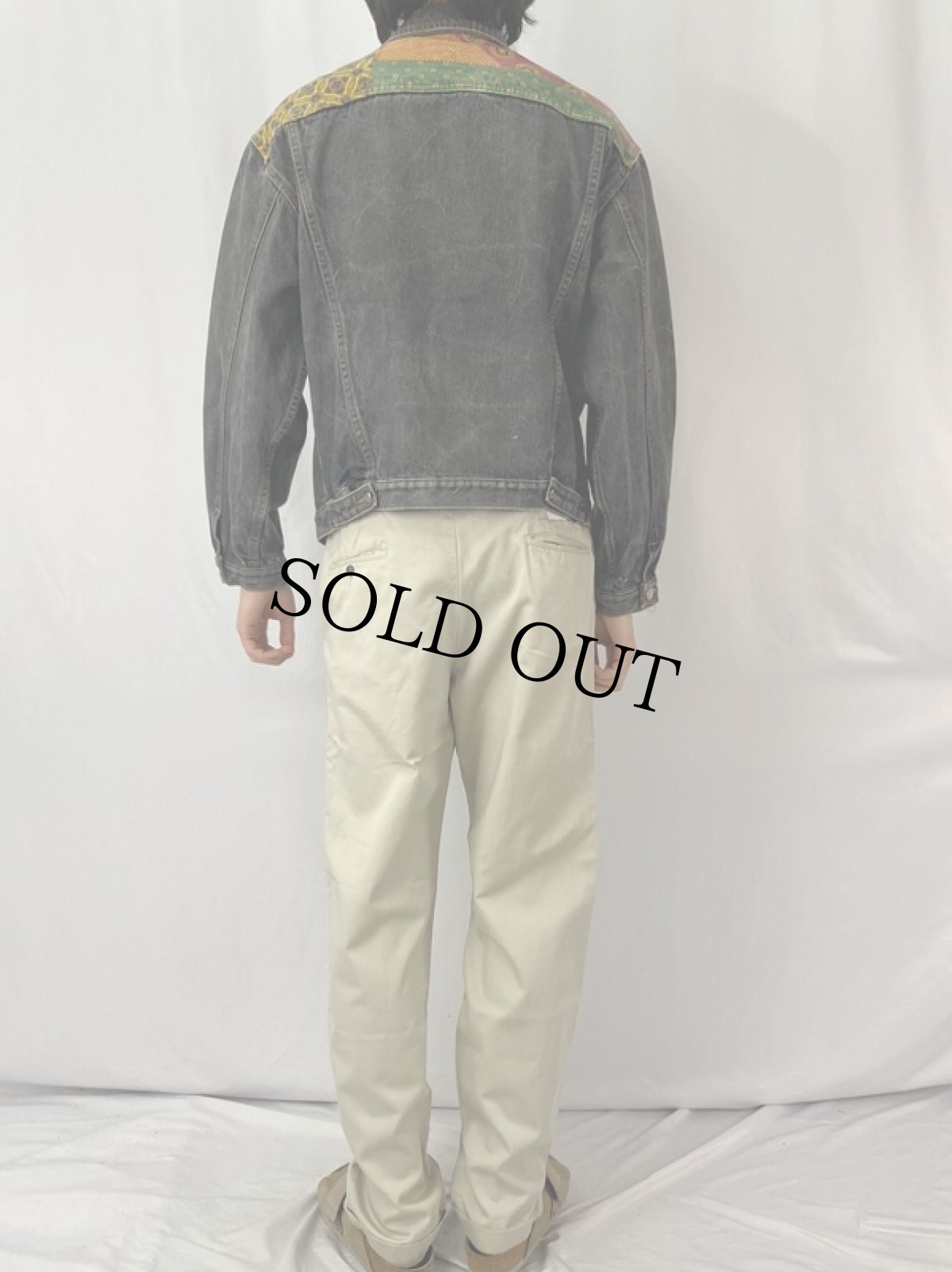 画像4: NAF NAF 総柄 切り替えデザイン ブラックデニムジャケット L (4)