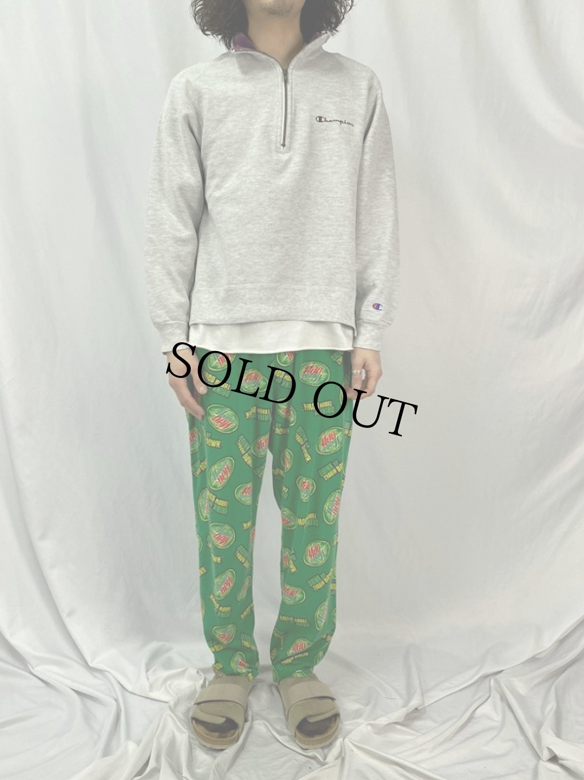 画像2: 90's Champion USA製 ロゴ刺繍 ハーフジップスウェット M (2)