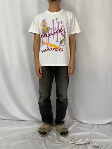 画像2: 90's Levi's USA製 "MAKE WAVES" イラストプリントTシャツ (2)