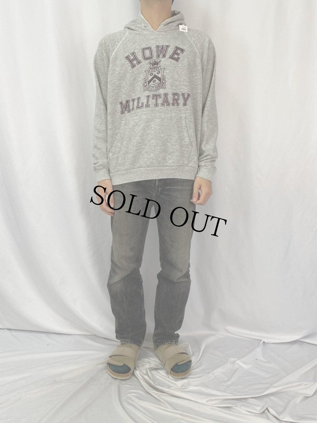 画像2: 80〜90's USA製 "HOWE MILITARY" プリントラグランスウェットフーディー XL (2)
