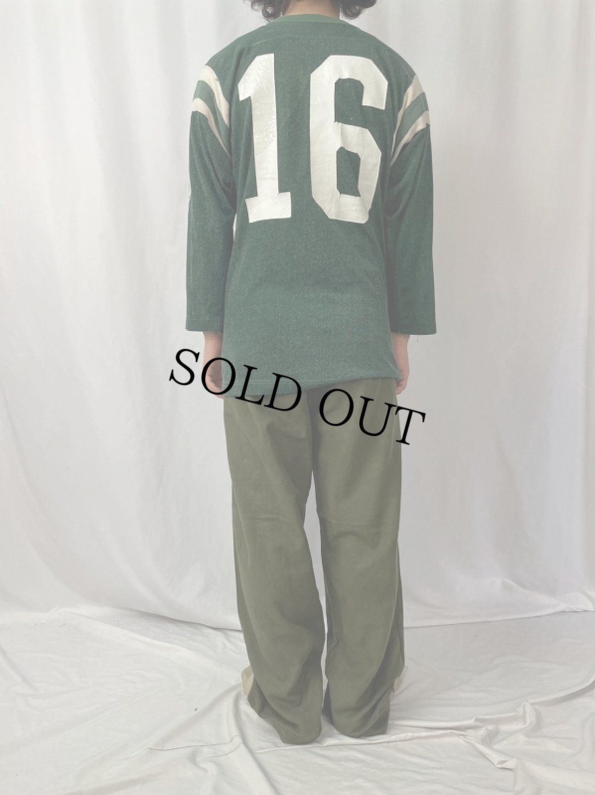 画像4: 70's Champion USA製 "16" エルボーパッチ付き ラバープリント フットボールTシャツ SIZE42 (4)