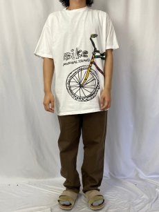 画像2: 90's GRAVITY GRAPHICS USA製 "Bike BLOCK ISLAND" 自転車プリントTシャツ L (2)