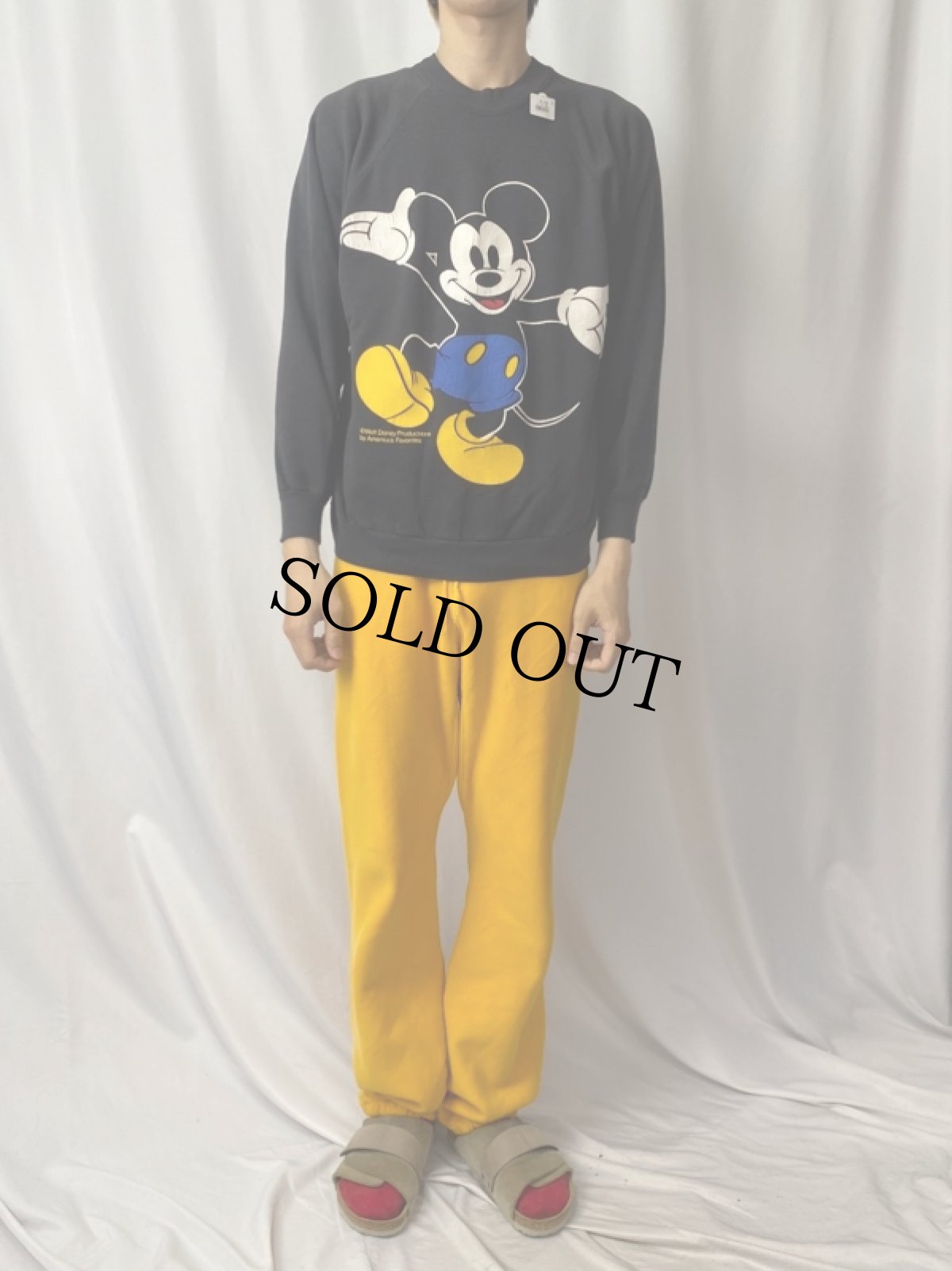 画像2: 80〜90's Disney MICKEY MOUSE 青パンミッキー ラグランスウェット BLACK (2)
