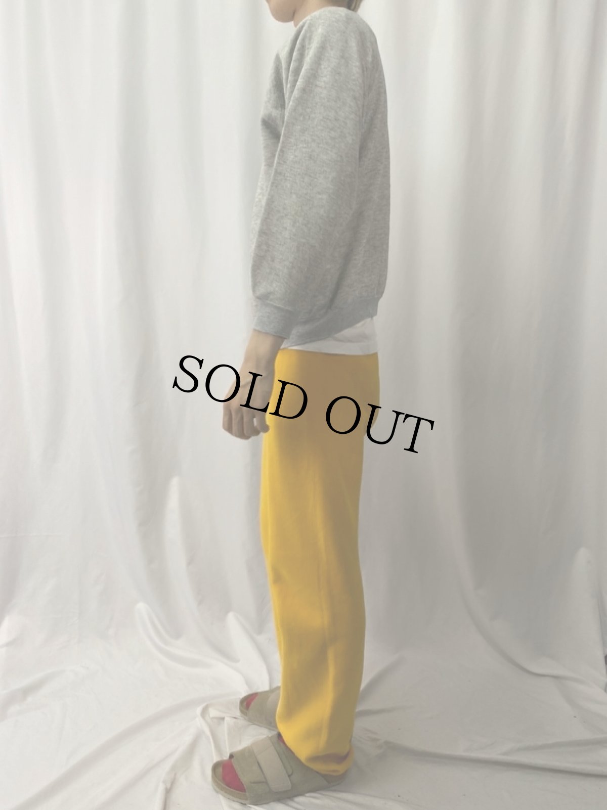 画像3: 80's Champion トリコタグ USA製 "NOTRE DAME" フロッキープリント ラグランスウェット XL (3)