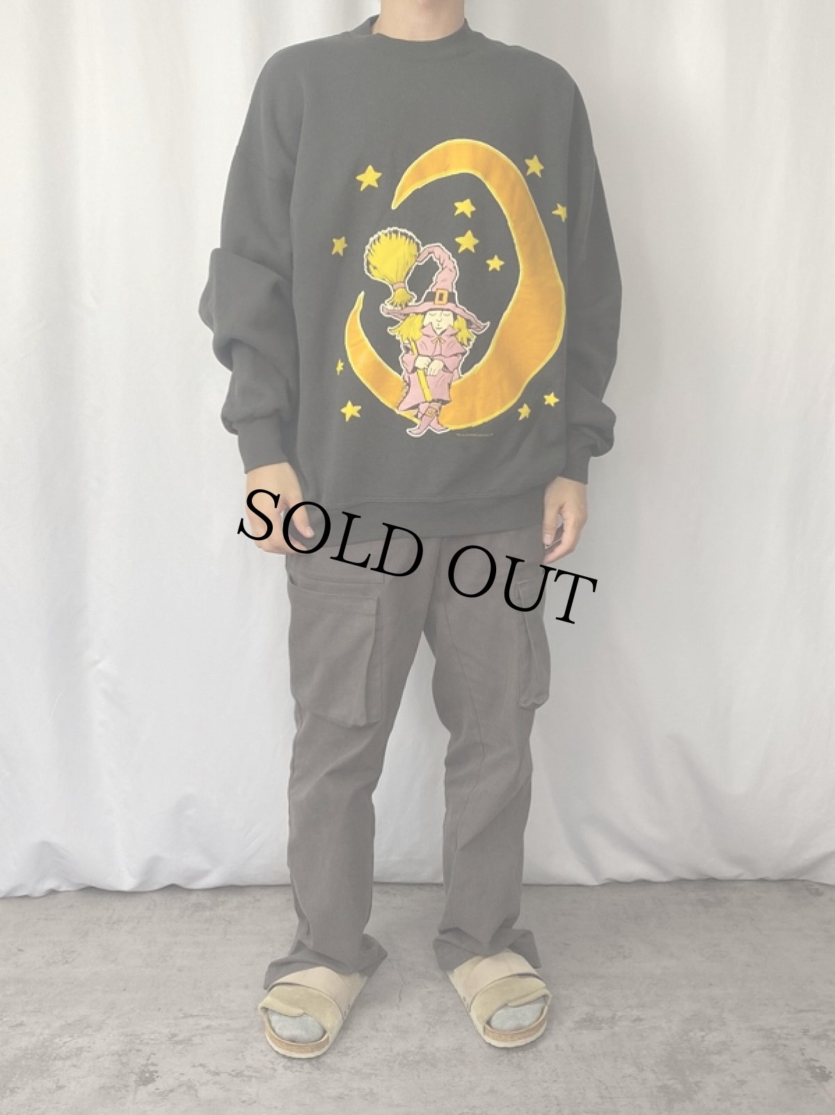 画像2: 90's USA製 魔女プリントスウェット XL (2)