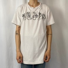 画像2: Billie Eilish ミュージシャンフォトプリントTシャツ (2)