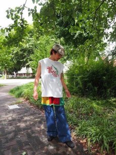 画像2: 90's GAP USA製 "half twist" カットオフスリーブ プリントTシャツ L (2)