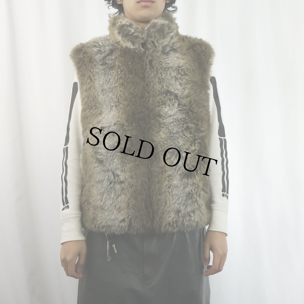 画像3: BLASSPORT リバーシブル フェイクファーベスト L (3)